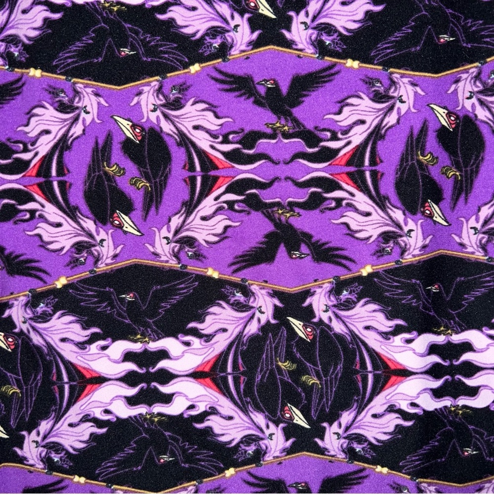 NWOT Maleficent’s Raven Leggings Lularoe TC Disney Villains Diablo